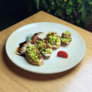 Avocado bruschette 250g