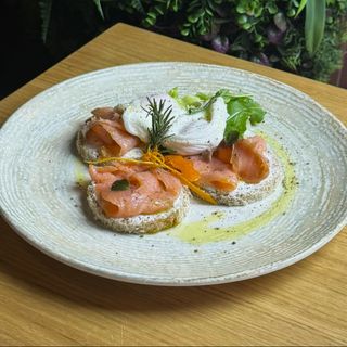 Branč losos 270g