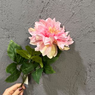 Komadno vještačko cvijeće