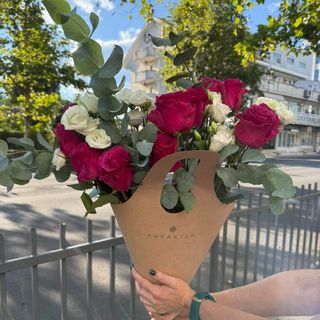 Buket tamno ljubičaste ruže