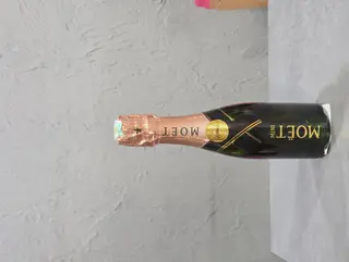 Moet mini šampanjac