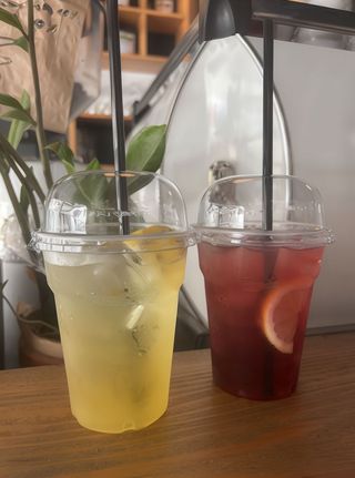 Ice tea šumsko voće