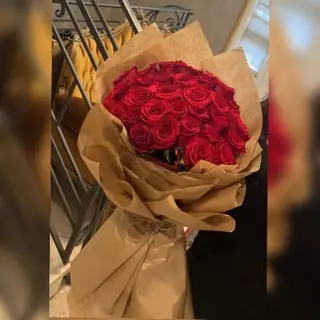 23.Buket sa crvenim ruzama