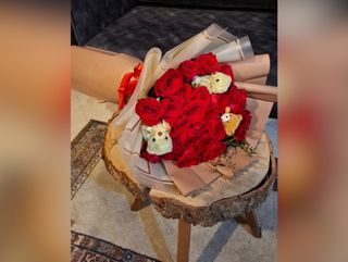 Crvene ruze sa medama