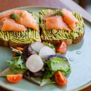 Avokado Tost sa lososom