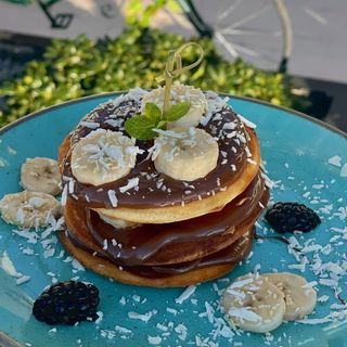 Američke palačinke sa bananom i Nutellom