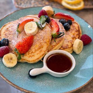 Američke palačinke sa javorovim sirupom