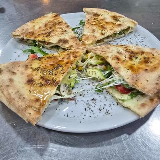 Focaccia sa pršutom 320 gr