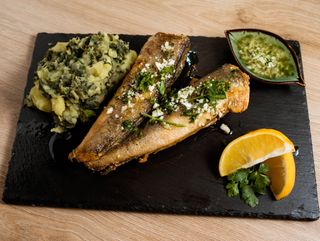 Oslić sa dalmatinskim varivom