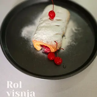 ROL VISNJA, 130 GR.