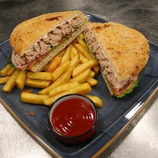 Sendvič sa tunjevinom 400 gr