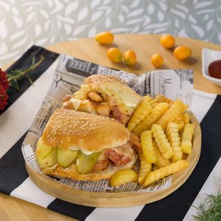 Sandwich Cubano with fries / Sendvič Cubano sa pomfritom