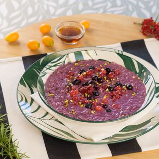 Ovsena kaša sa šumskim voćem / Forest fruit oat meal