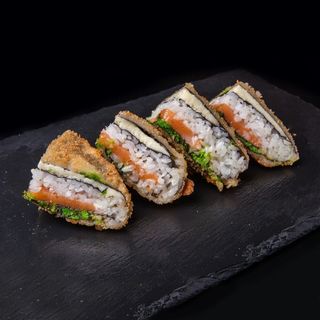 Sandochi sa lososom 240 gr