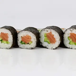 Maki sa lososom i krastavcem 120 gr