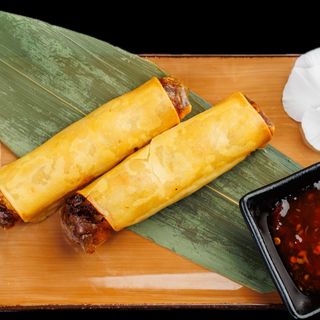 Prženi spring roll sa piletinom