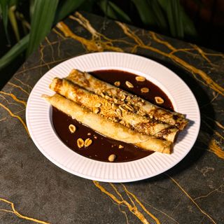 Palačinke Čokoladni sos i orasi  