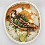 Grilovani kraci hobotnice na slatkom pireu