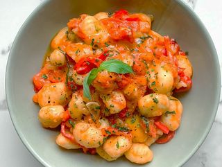 Njoke sa lignjama i povrćem 400 gr