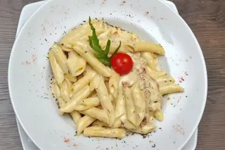 Pasta sa piletinom 450gr