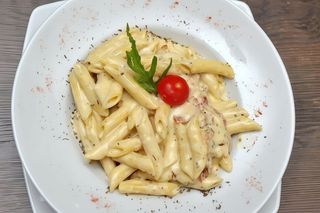 Pasta sa piletinom 450gr