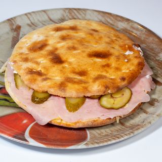 Sendvič sa šunkom 300gr