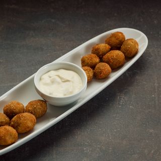 Pohovane masline sa bademom + sos