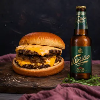 The House Burger & Nikšićko Beer