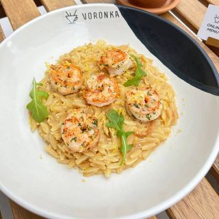 Orzo pasta with shrimp and a lemon-garlic dressing