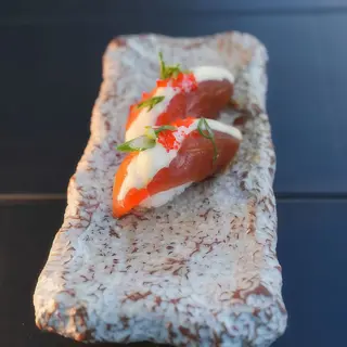 Nigiri tuna