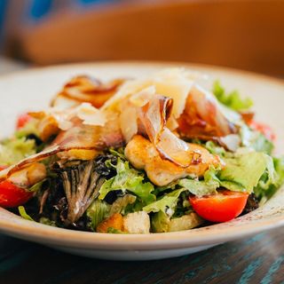 Caesar salata sa piletinom 450 gr