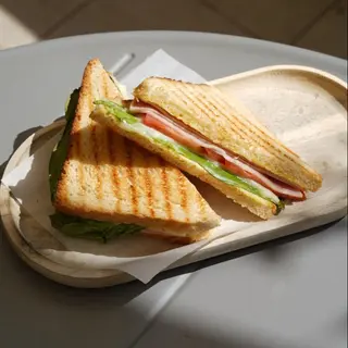Oliva Toast