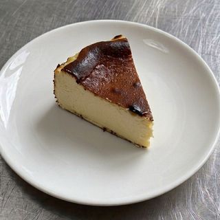 BASQUE CHEESECAKE CLASSIC