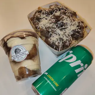 Divlje pečurke sa karamelizovanim lukom + Piće + La Mia Nuvola Tiramisu