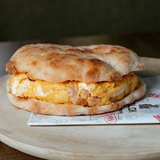 Omlet sa dimljenim fileom 350gr