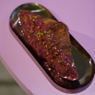 Kroasan Pistaći–Malina