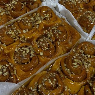 Cinnabon with caramel and walnuts