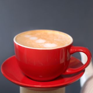 Bela Čokolada-Malina Latte