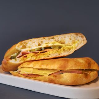 Panini sa šunkom i sirom 300 gr