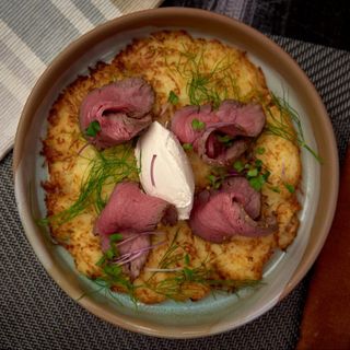 Krompir palacinka sa pavlakom i rostbifom