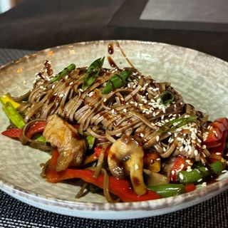 Soba rezanci sa govedinom