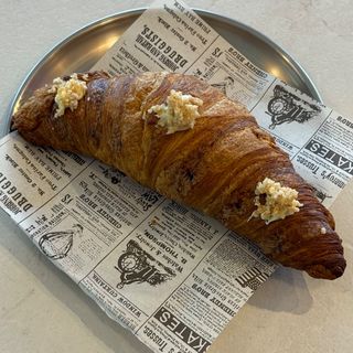 White Chocolate croissant