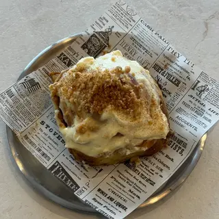 Regular cinnamon roll