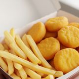 NUGGET+FRIES