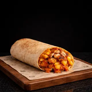 Hatay Style Chicken Döner with Sauce