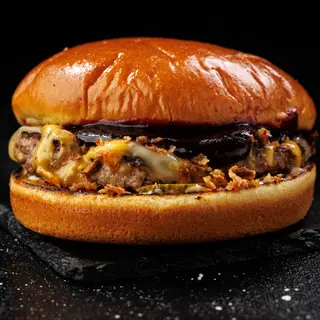 Burger sa duplim sirom i višnjom