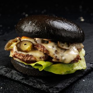 Spicy Crni Jalapeno Burger