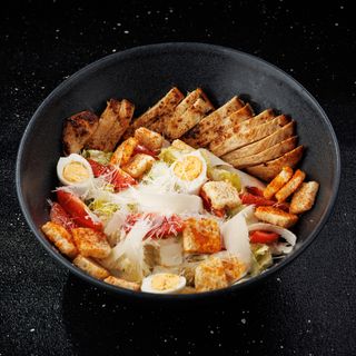 Cezar salata sa piletinom