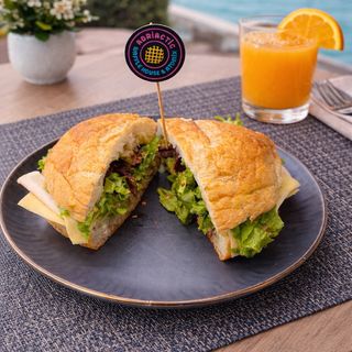 Smoked Turkey Sandwich | Ćureći sendvič