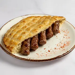 5 Ćevapa u kajmak sosu